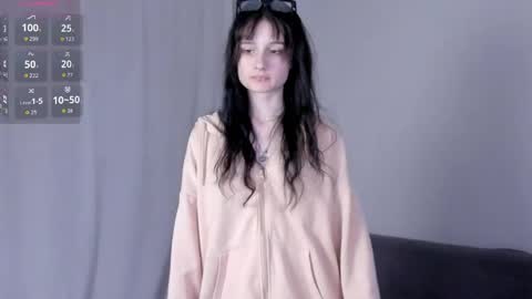 Kira online show from 05-10-26, 06:02