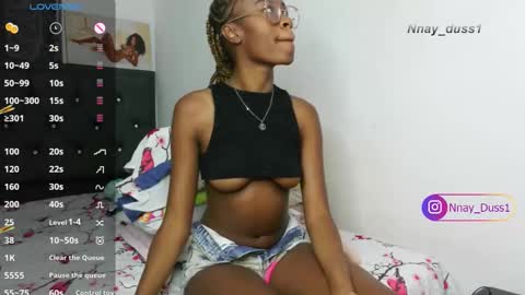 Snapshot of nayah_dussa1 chatting on 11-11-25, 04:01 Vane broadcast 6 pm to 1 am Colombia time online show from 11-11-25, 04:01