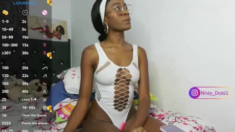 Snapshot of nayah_dussa1 chatting on 11-25-25, 12:21 Vane broadcast 6 pm to 1 am Colombia time online show from 11-25-25, 12:21