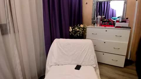 Snapshot of nayanoirx chatting on 02-08-26, 08:23 Eliza online show from 02-08-26, 08:23