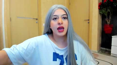 Snapshot of nayanoirx chatting on 02-26-26, 10:42 Eliza online show from 02-26-26, 10:42