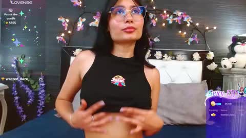 Snapshot of nayecloud chatting on 03-02-25, 03:45 Naye online show from 03-02-25, 03:45