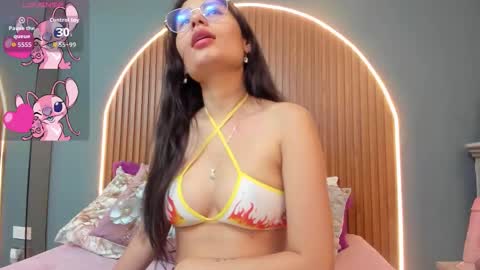 Snapshot of nayecloud chatting on 09-18-25, 03:41 Naye online show from 09-18-25, 03:41