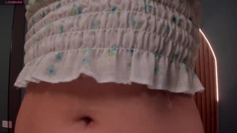 Snapshot of nayecloud chatting on 11-22-25, 04:22 Naye online show from 11-22-25, 04:22