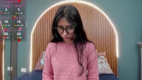 Snapshot of nayecloud chatting on 11-27-25, 03:52 Naye online show from 11-27-25, 03:52