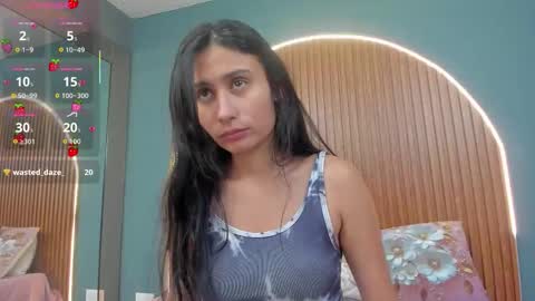 Snapshot of nayecloud chatting on 12-01-25, 03:55 Naye online show from 12-01-25, 03:55