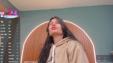 Snapshot of nayecloud chatting on 12-22-25, 03:36 Naye online show from 12-22-25, 03:36