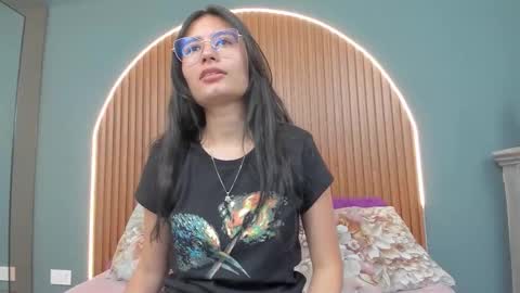 Snapshot of nayecloud chatting on 02-07-26, 03:54 Naye online show from 02-07-26, 03:54