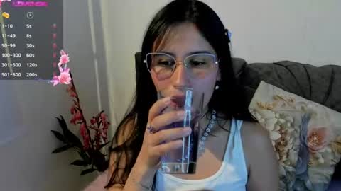 Snapshot of nayecloud chatting on 07-21-26, 04:15 Naye online show from 07-21-26, 04:15