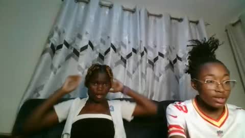 nayela_ online show from 02-22-26, 11:09