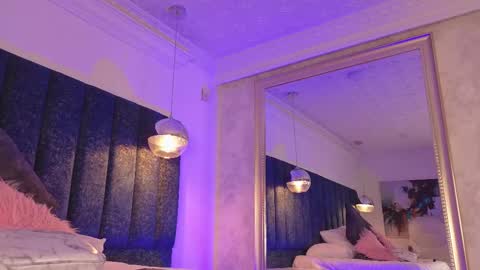 Juli  online show from 02-23-25, 12:05