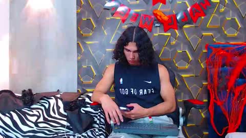 Nazper online show from 10-30-25, 04:52