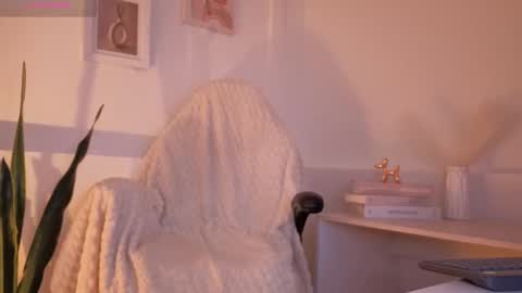 Snapshot of nebetcolin chatting on 02-06-26, 08:34 Hellen online show from 02-06-26, 08:34