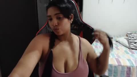 Snapshot of nebyula_star chatting on 12-13-24, 01:04 Nebyula online show from 12-13-24, 01:04
