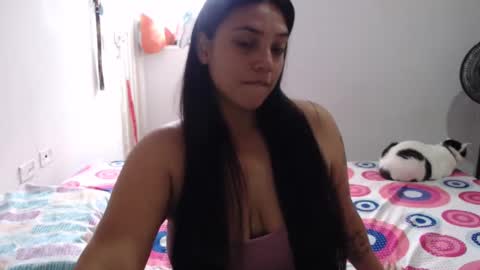 Snapshot of nebyula_star chatting on 01-06-25, 09:54 Nebyula online show from 01-06-25, 09:54
