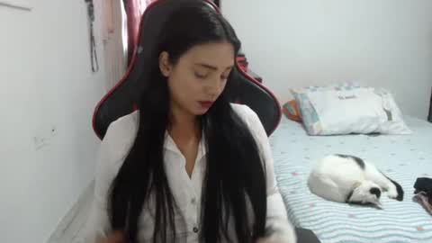 Snapshot of nebyula_star chatting on 02-05-25, 09:29 Nebyula online show from 02-05-25, 09:29
