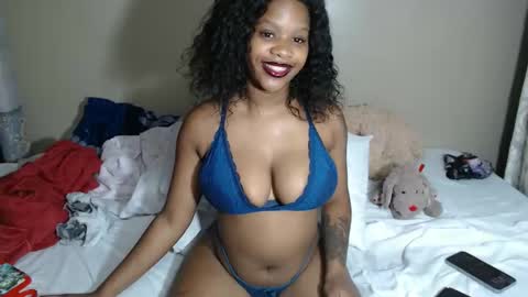 Snapshot of neeshaah chatting on 01-14-26, 02:23 Neeshaa online show from 01-14-26, 02:23