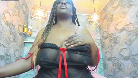 Snapshot of neffertiry_ebonny chatting on 05-13-26, 06:16 Nefer online show from 05-13-26, 06:16
