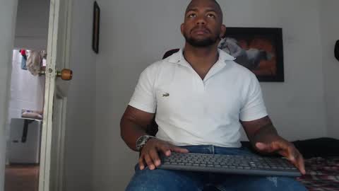 Snapshot of negritomeloso_k18 chatting on 09-15-25, 02:06 negritomeloso_k18 online show from 09-15-25, 02:06