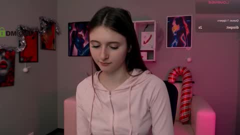 Snapshot of nekky_mouse chatting on 01-07-26, 10:07 Meow online show from 01-07-26, 10:07