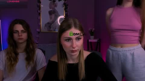 Snapshot of nekky_mouse chatting on 01-13-26, 10:20 Meow online show from 01-13-26, 10:20