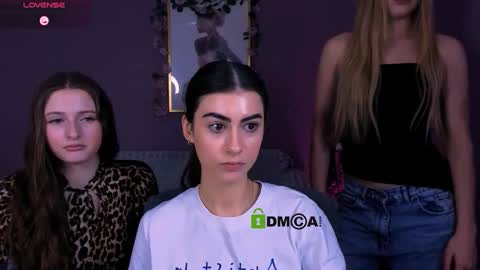 Snapshot of nekky_mouse chatting on 02-19-26, 10:33 Meow online show from 02-19-26, 10:33