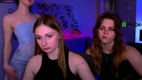 Snapshot of nekky_mouse chatting on 02-21-26, 12:28 Meow online show from 02-21-26, 12:28