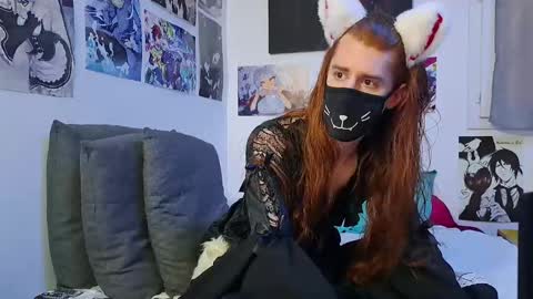 Snapshot of neko_nyaaa chatting on 10-11-25, 02:26 Neko online show from 10-11-25, 02:26