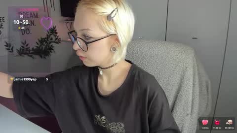 Kate online show from 03-23-26, 02:32