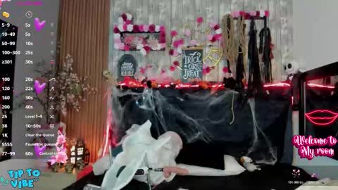 Miah online show from 10-17-25, 12:30