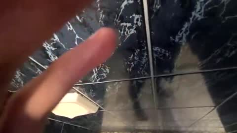 Snapshot of nekotano chatting on 01-12-26, 03:56 Buck online show from 01-12-26, 03:56