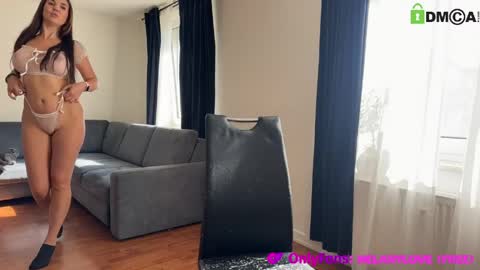 nelarylove online show from 05-19-26, 07:47