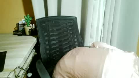 nelia_84 online show from 06-14-26, 02:24