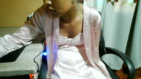 nelia_84 online show from 06-16-26, 01:25