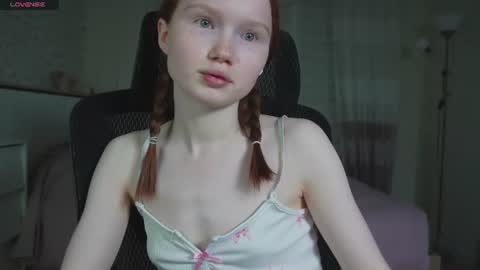 Snapshot of nellie_baby chatting on 06-10-26, 07:46 Nellie online show from 06-10-26, 07:46
