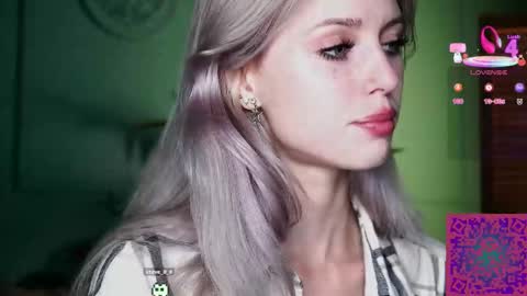 Snapshot of nelly_carroll chatting on 09-13-25, 04:40 I am Nelly3 online show from 09-13-25, 04:40