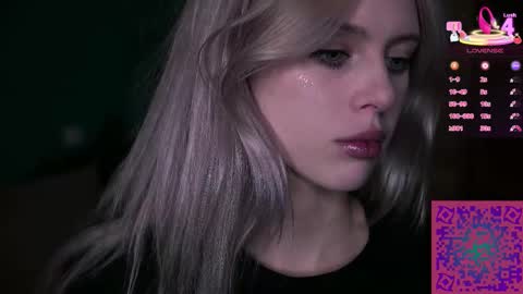 Snapshot of nelly_carroll chatting on 10-19-25, 01:39 I am Nelly3 online show from 10-19-25, 01:39