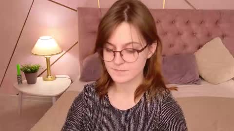 Snapshot of nelly_silk chatting on 03-15-26, 02:34 Nelly online show from 03-15-26, 02:34