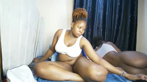 nellyeluxe online show from 02-04-26, 12:22