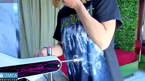 Salome Nena cupcake online show from 02-02-26, 10:58