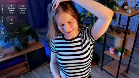 Snapshot of nenahalter chatting on 03-13-26, 08:54 Leone online show from 03-13-26, 08:54