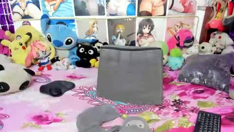 Snapshot of neneriko666 chatting on 01-11-25, 01:48 Ariana Unicorn Pics Videos click Show More online show from 01-11-25, 01:48