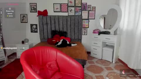nenitaa_ online show from 05-18-26, 11:27