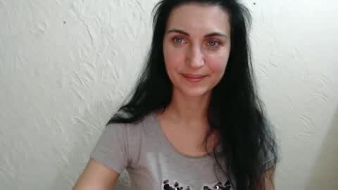 Snapshot of nensyfay_ chatting on 12-29-24, 03:00 Nensy online show from 12-29-24, 03:00