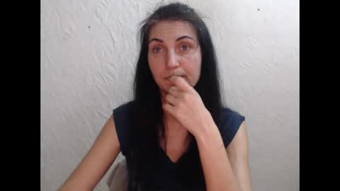 Snapshot of nensyfay_ chatting on 10-27-25, 02:21 Nensy online show from 10-27-25, 02:21