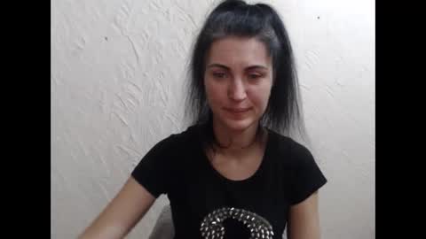 Snapshot of nensyfay_ chatting on 01-12-26, 02:44 Nensy online show from 01-12-26, 02:44