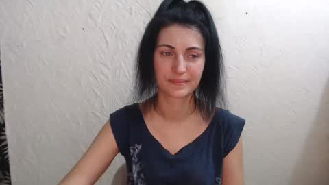 Snapshot of nensyfay_ chatting on 02-10-26, 12:31 Nensy online show from 02-10-26, 12:31