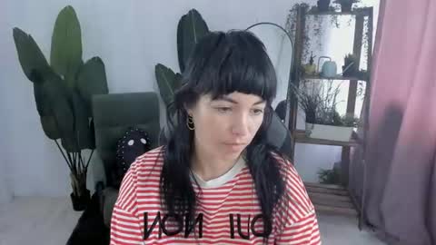 Snapshot of neogeisha28 chatting on 07-14-26, 06:29 Neo Geisha online show from 07-14-26, 06:29