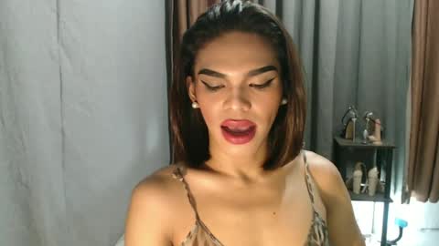 Snapshot of neomi_hardcock chatting on 06-22-26, 10:40 neomi online show from 06-22-26, 10:40