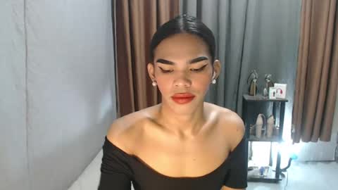 Snapshot of neomi_hardcock chatting on 07-19-26, 12:14 neomi online show from 07-19-26, 12:14